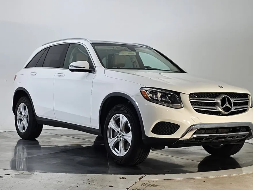 2018 Mercedes Benz GLC 300 4MATIC photo 1
