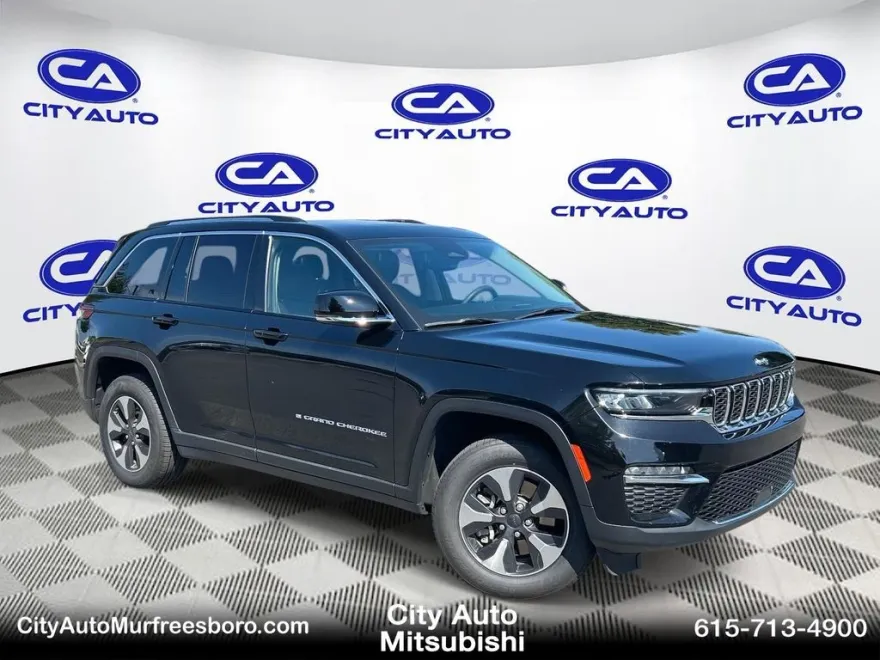 2023 Jeep Cherokee 4xe photo 1