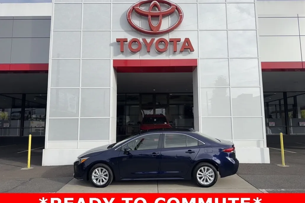 2024 Toyota Corolla Hybrid XLE photo 1