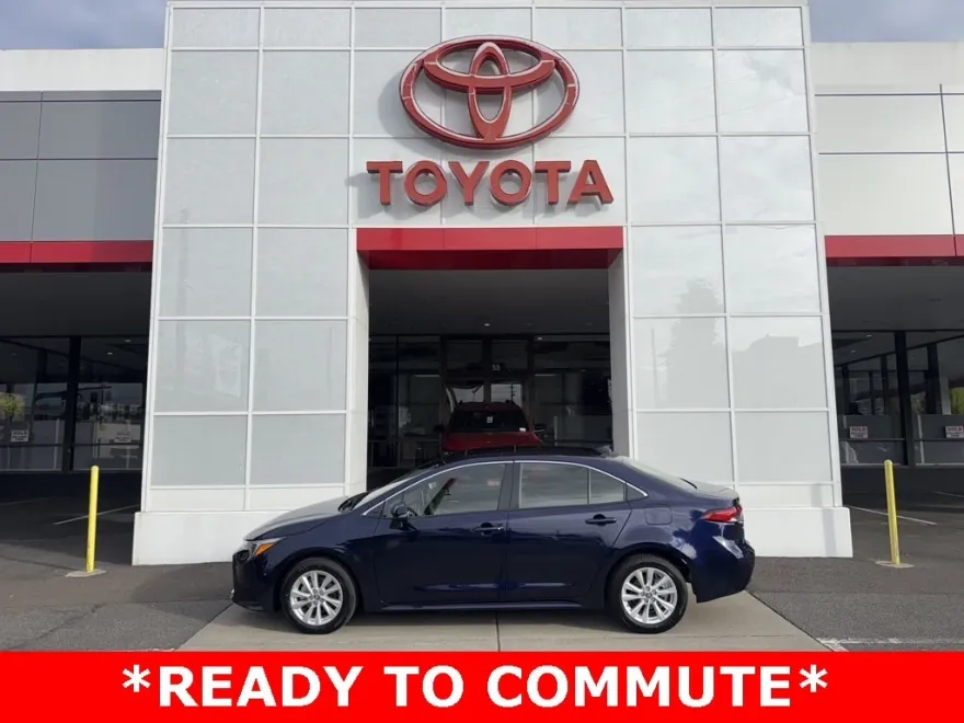 2024 Toyota Corolla Hybrid XLE photo 1