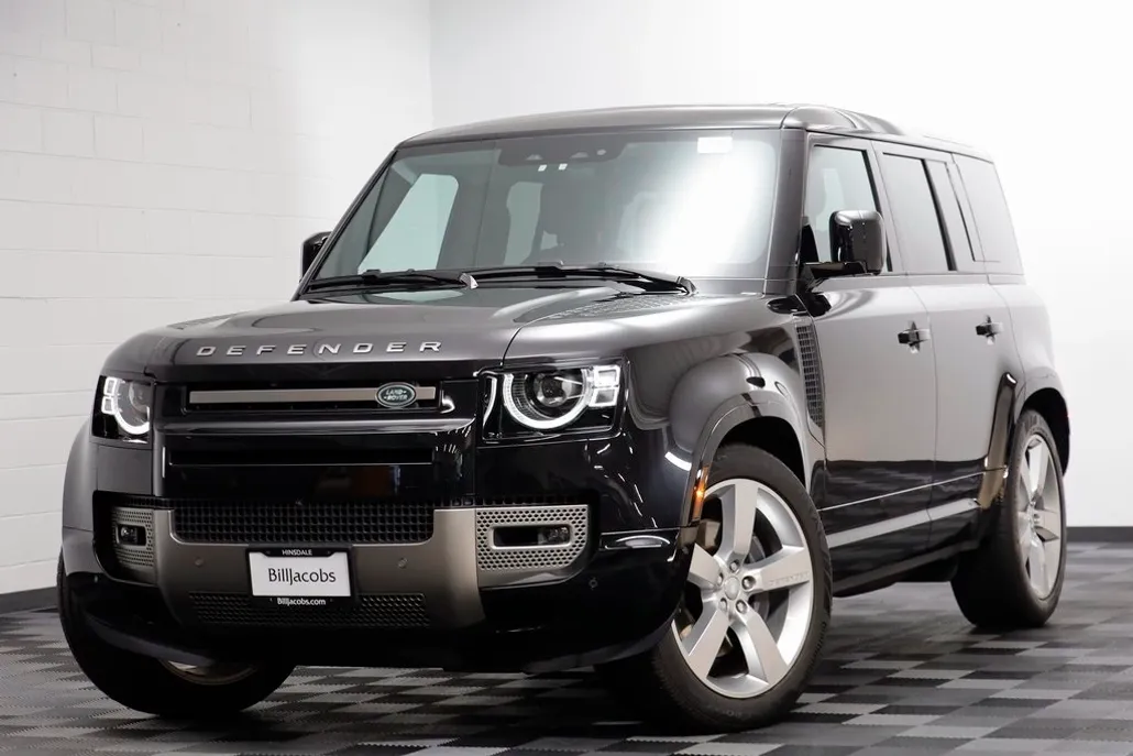 2025 Land Rover Defender 110 X-Dynamic SE photo 1