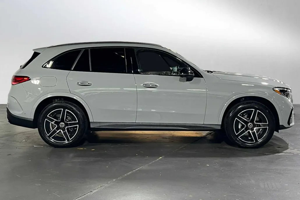 2026 Mercedes Benz GLC 350e 4MATIC photo 1