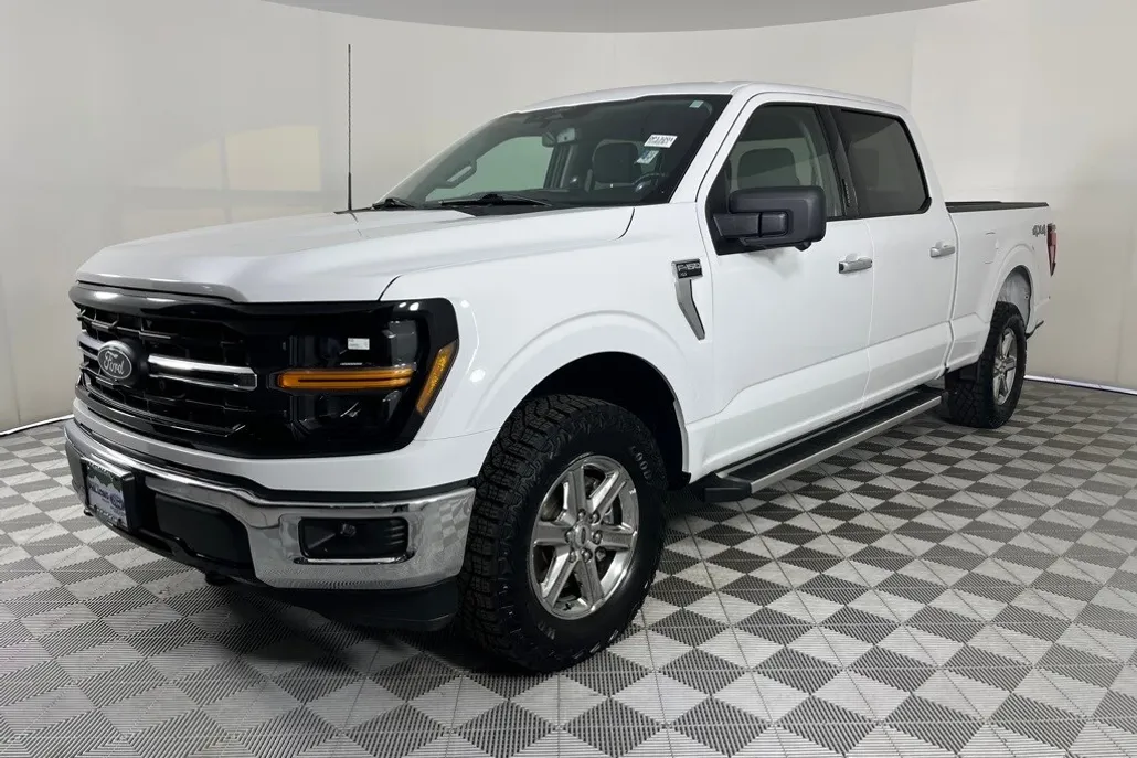 2024 Ford F-150 XLT photo 1