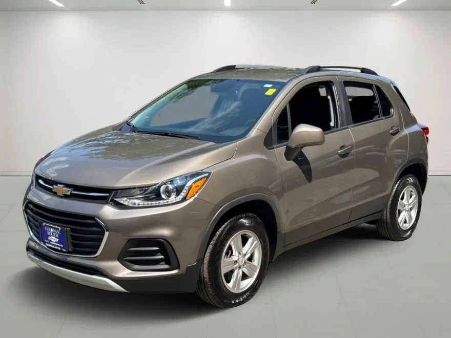 2021 Chevrolet Trax LT photo 1