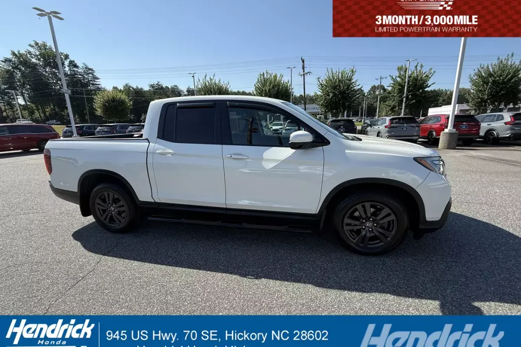 2019 Honda Ridgeline Sport photo 1