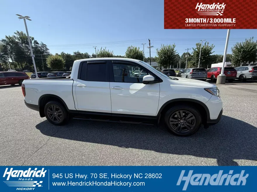 2019 Honda Ridgeline Sport photo 1