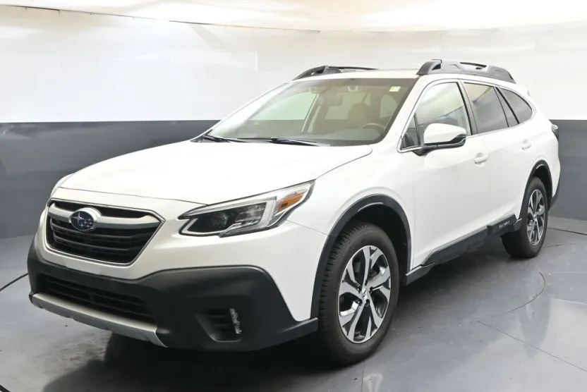 2020 Subaru Outback Limited photo 1