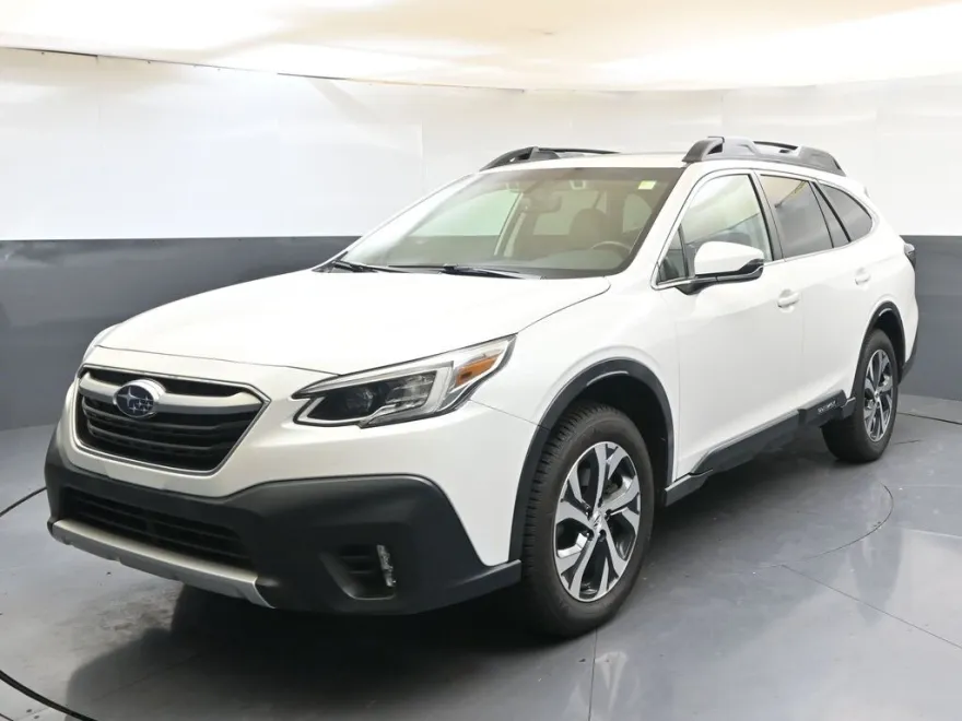 2020 Subaru Outback Limited photo 1