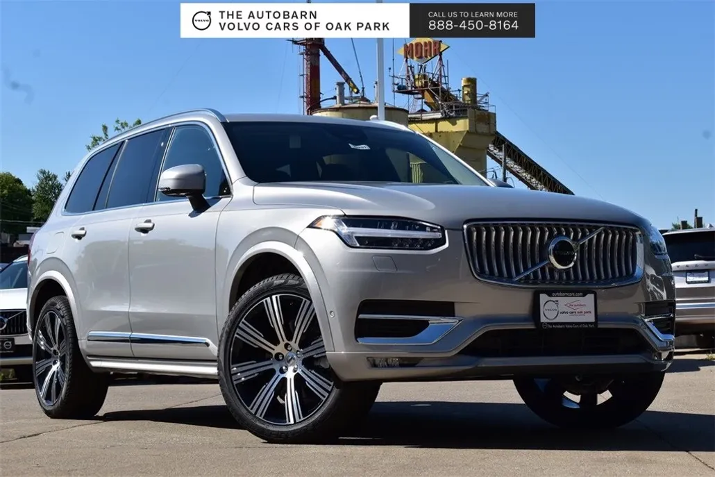 2025 Volvo XC90 Plus photo 1