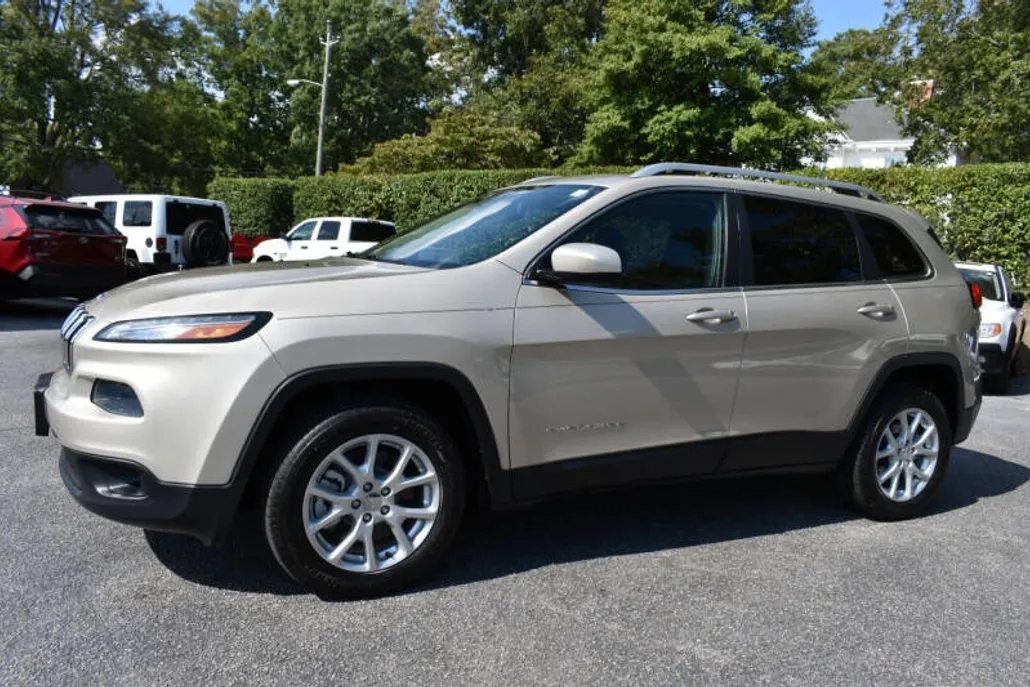 2014 Jeep Cherokee Latitude photo 1