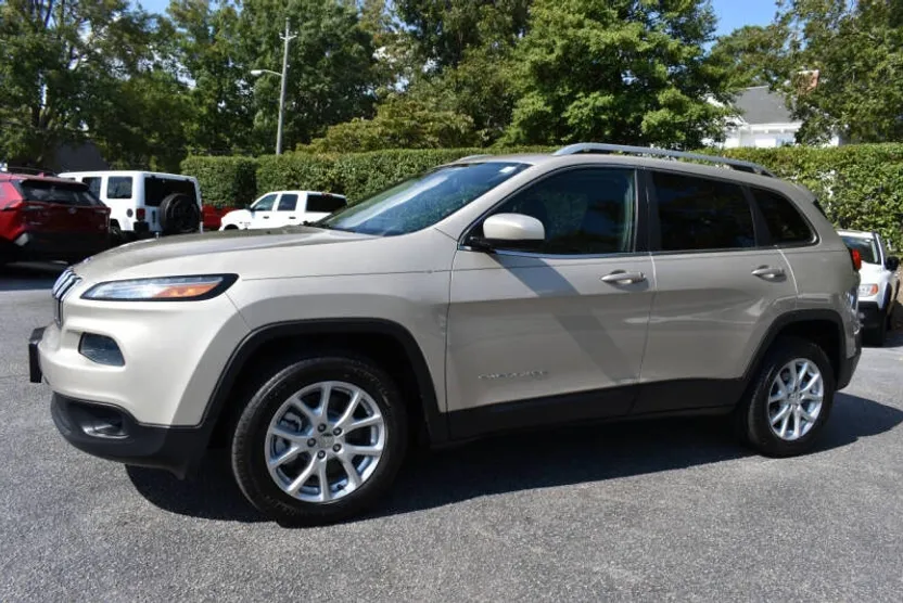 2014 Jeep Cherokee Latitude photo 1
