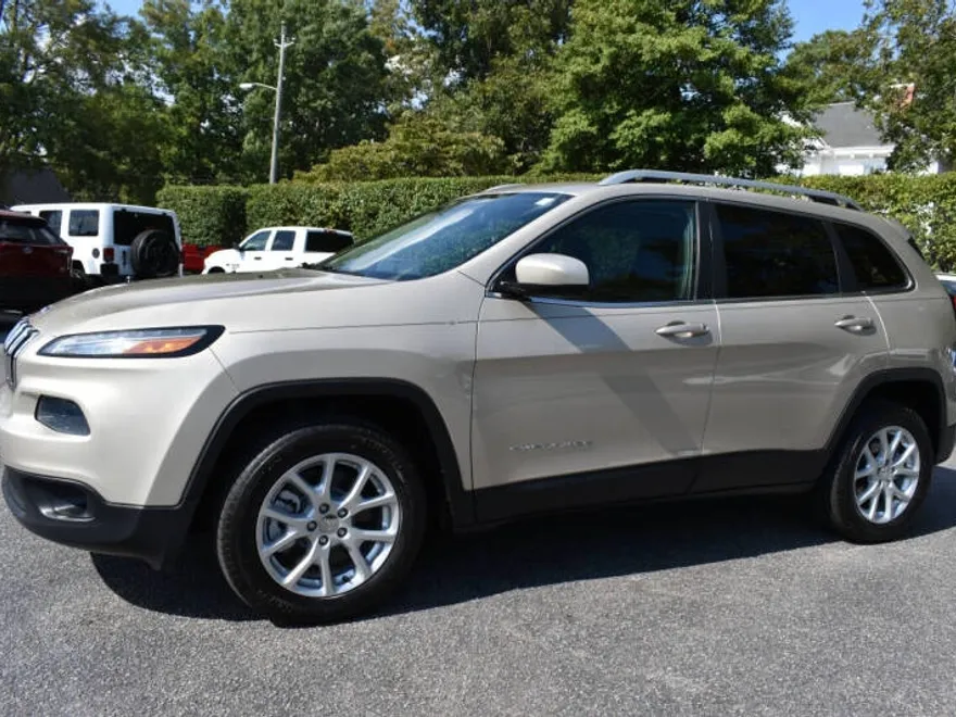 2014 Jeep Cherokee Latitude photo 1