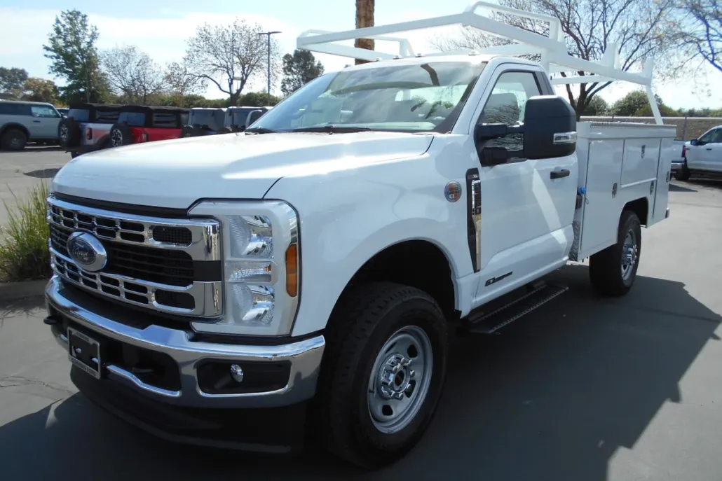 2025 Ford F-350 XL photo 1