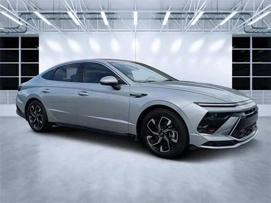 2024 Hyundai Sonata SEL photo 1
