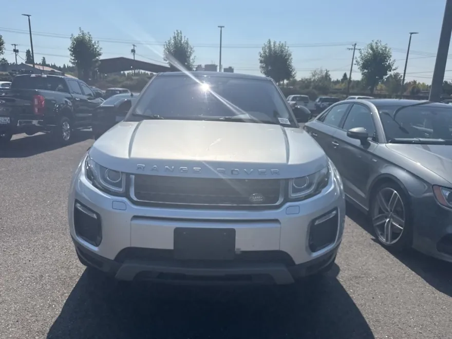 2017 Land Rover Range Rover Evoque SE photo 1