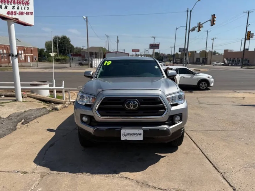 2019 Toyota Tacoma SR5 photo 1