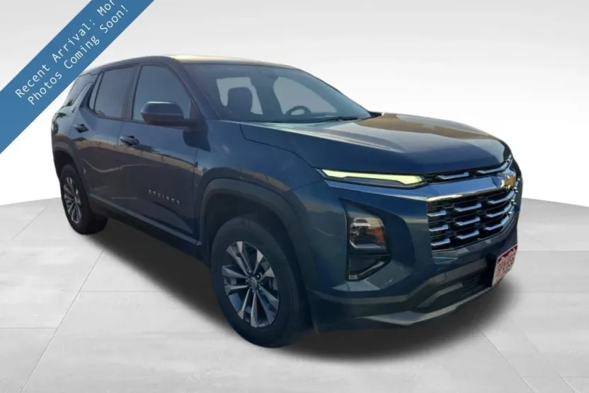 2025 Chevrolet Equinox LT photo 1