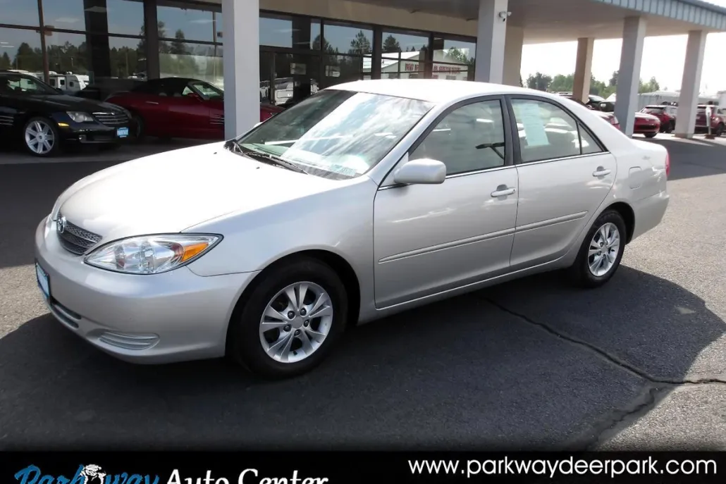 2004 Toyota Camry XLE photo 1
