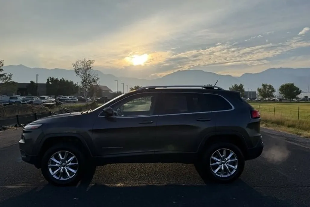 2015 Jeep Cherokee Limited photo 1