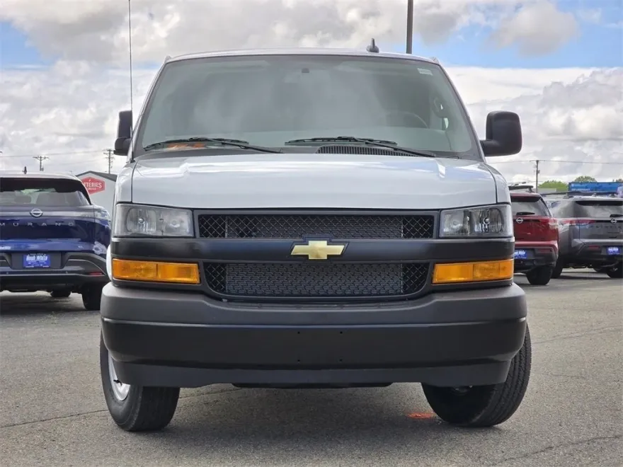 2025 Chevrolet Express Cargo Van photo 1