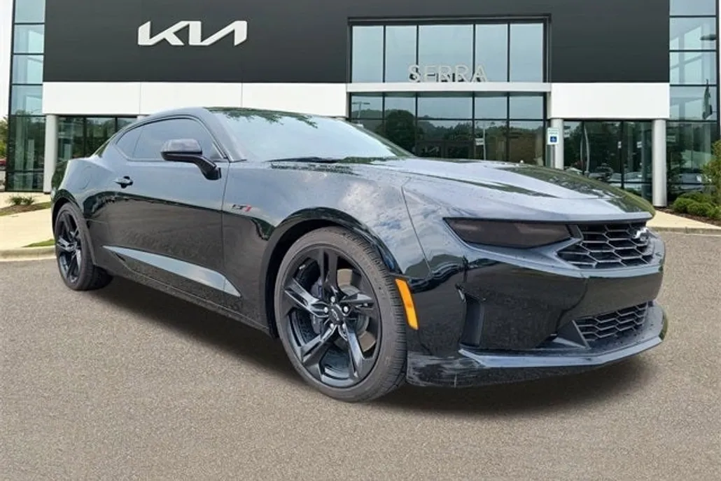 2023 Chevrolet Camaro LT1 photo 1