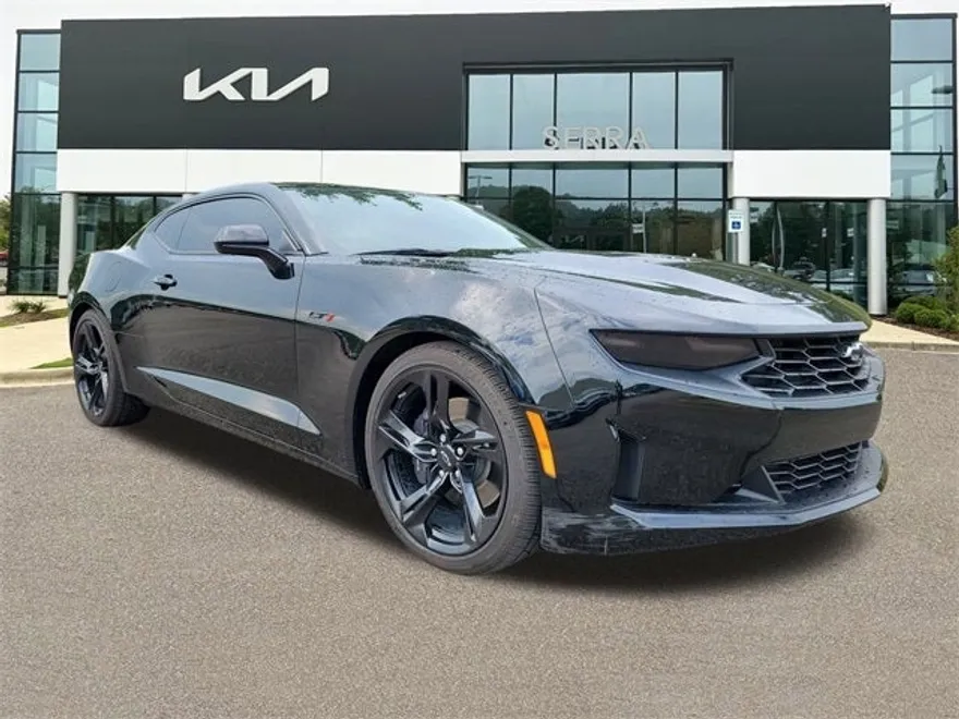 2023 Chevrolet Camaro LT1 photo 1