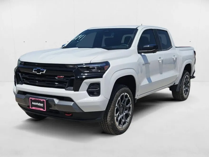 2026 Chevrolet Colorado Z71 photo 1