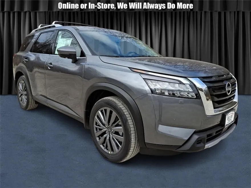 2025 Nissan Pathfinder SL photo 1