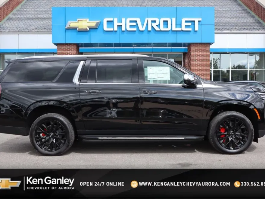 2025 Chevrolet Suburban Premier photo 1