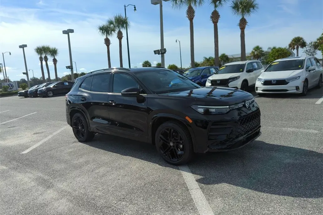 2025 Volkswagen Tiguan SE R-Line Black photo 1