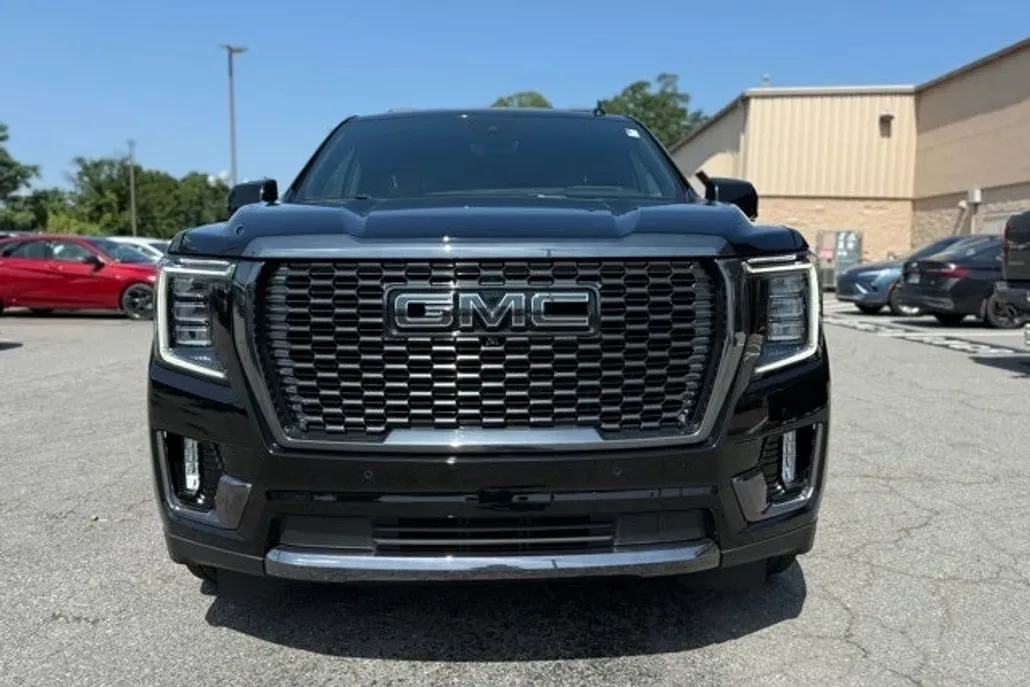 2024 Gmc Yukon Denali Ultimate photo 1