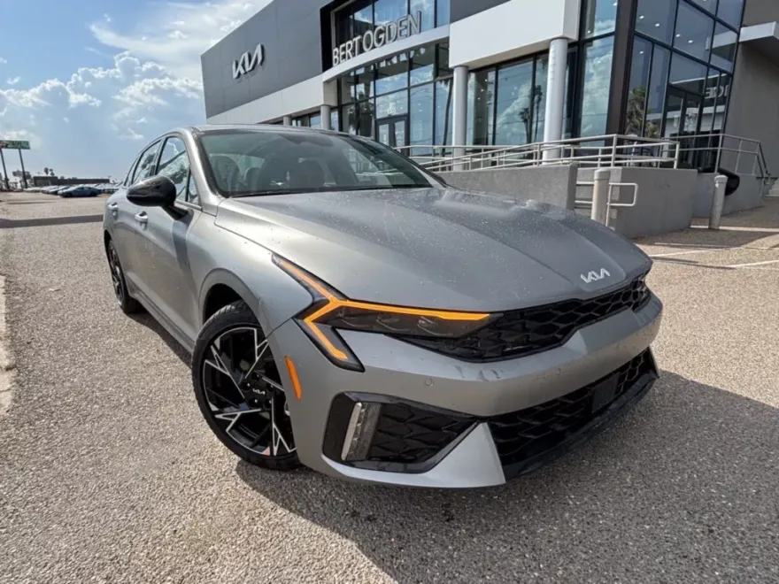2026 Kia K5 GT-Line photo 1