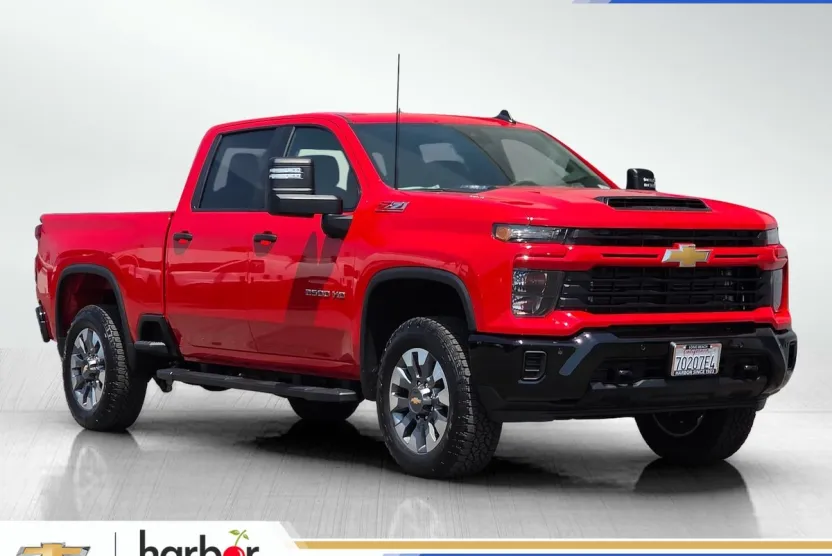 2025 Chevrolet Silverado 2500HD Custom photo 1