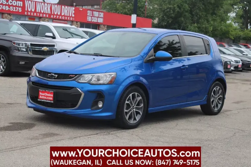 2020 Chevrolet Sonic LT photo 1