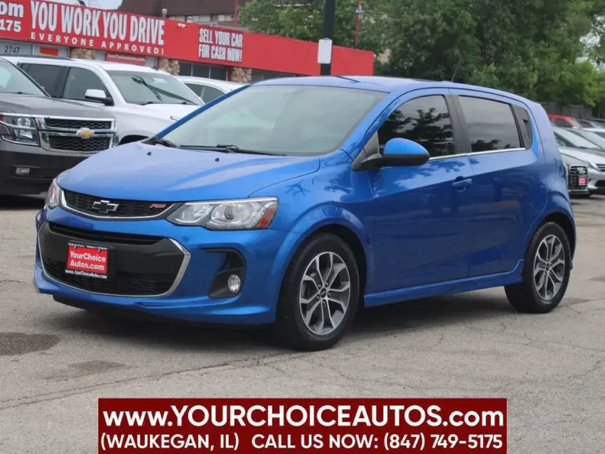2020 Chevrolet Sonic LT photo 1