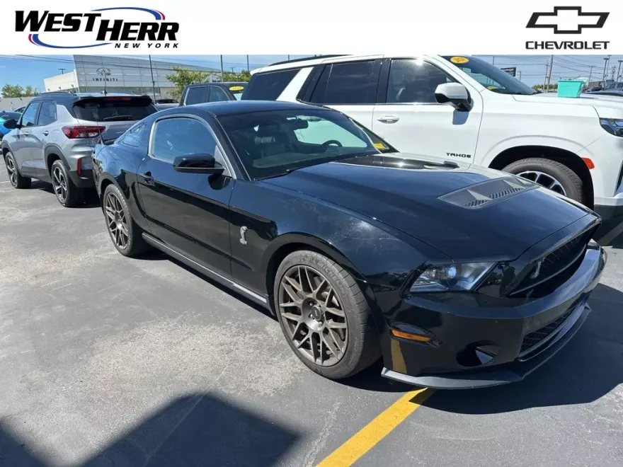 2011 Ford Mustang Shelby GT500 photo 1