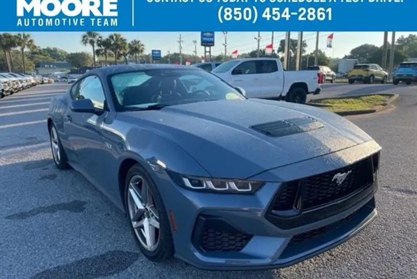 2024 Ford Mustang GT photo 1