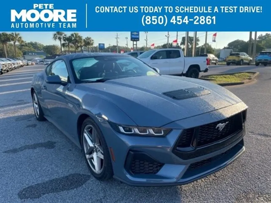 2024 Ford Mustang GT photo 1