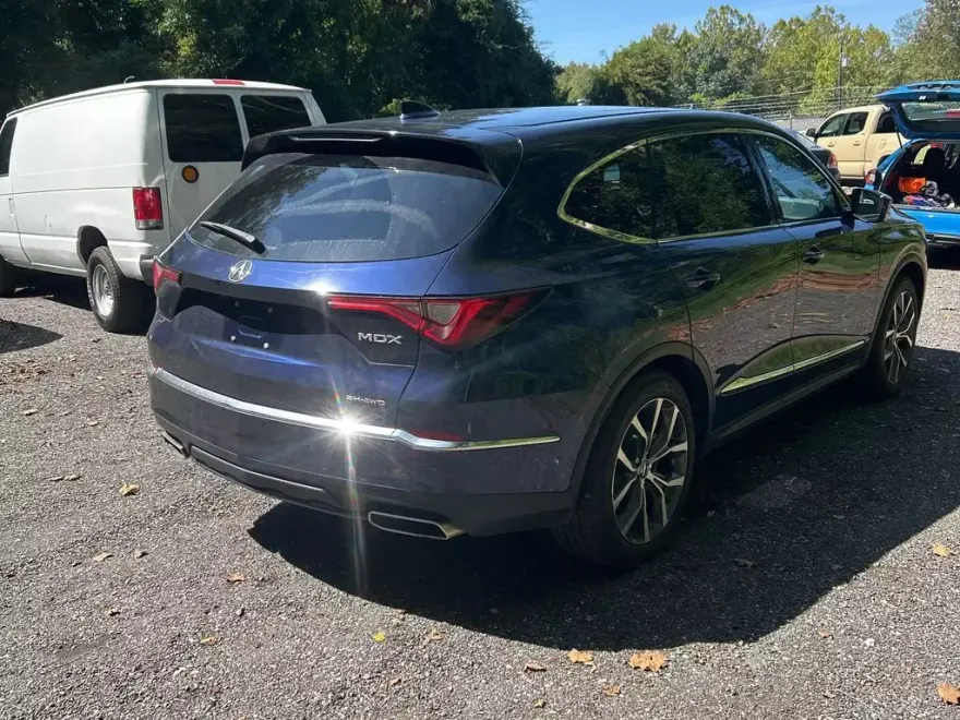 2022 Acura MDX Technology SH-AWD photo 1