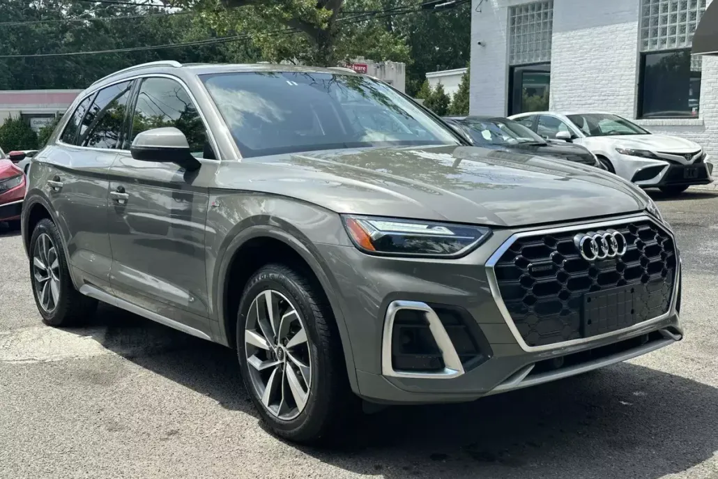 2023 Audi Q5 Premium Plus 45 TFSI S line photo 1