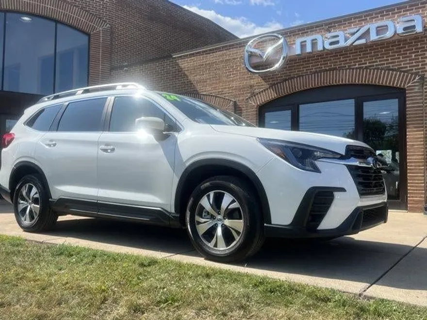 2024 Subaru Ascent Premium photo 1