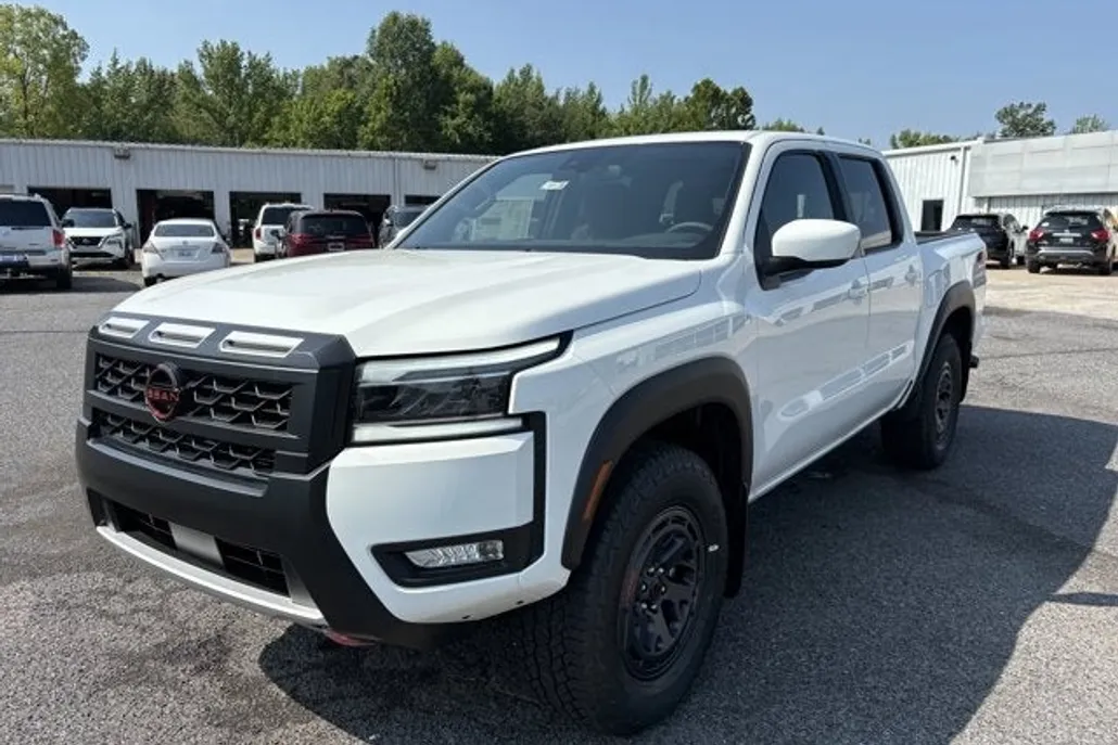 2025 Nissan Frontier PRO-4X photo 1