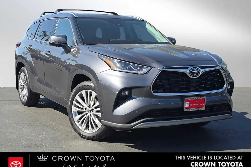 2025 Toyota Highlander Hybrid Platinum photo 1