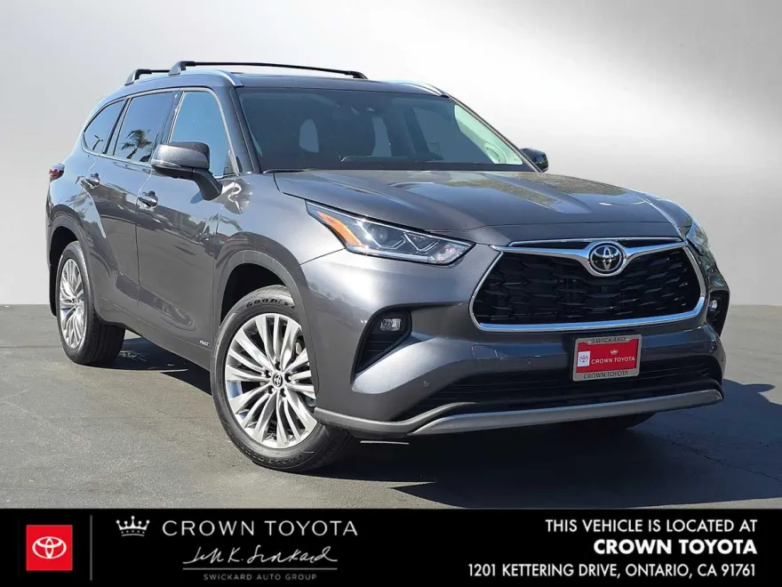 2025 Toyota Highlander Hybrid Platinum photo 1