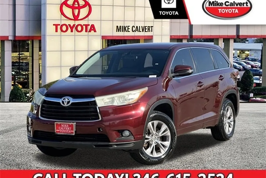 2015 Toyota Highlander LE Plus photo 1