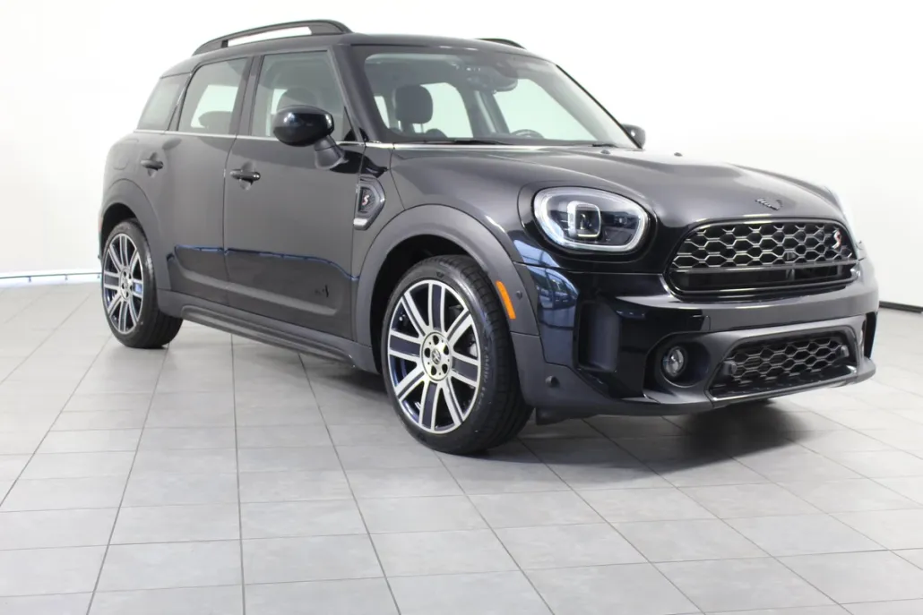 2023 Mini Countryman S ALL4 photo 1