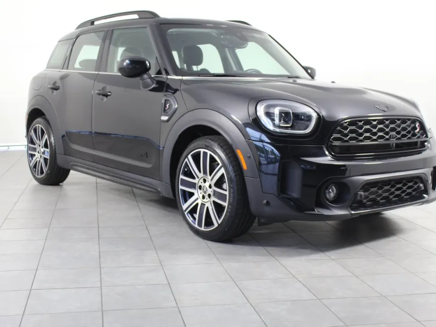 2023 Mini Countryman S ALL4 photo 1