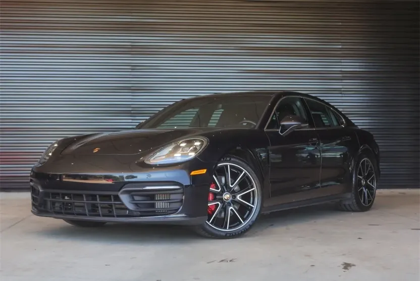 2022 Porsche Panamera 4S photo 1