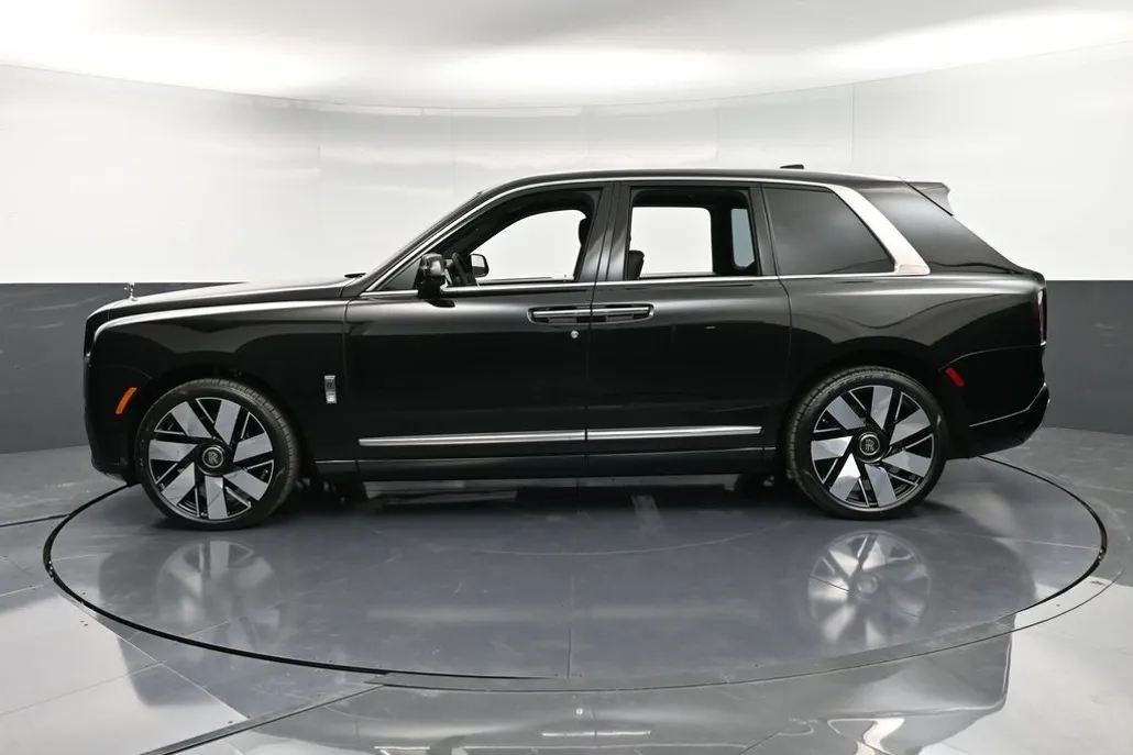 2026 Rolls Royce Cullinan RR photo 1