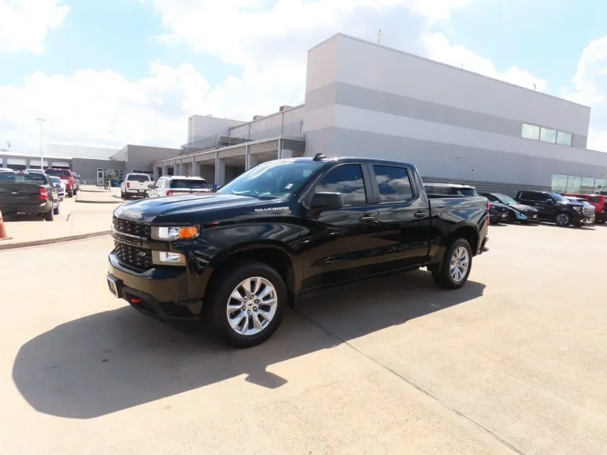 2022 Chevrolet Silverado 1500 Custom photo 1